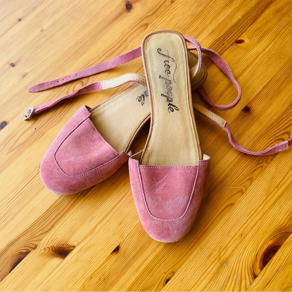 Free People Suede Leather Korine Sandal in Pink size 38 balletcore ankle strap - Picture 1 of 7